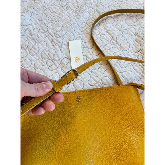 Tory Burch pebbled leather crossbody bag mustard yellow - Picture 6 of 10